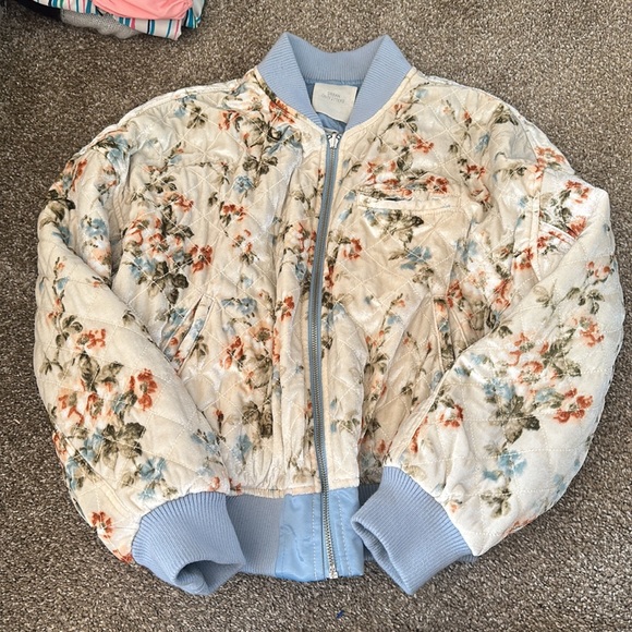 COPY - Urban Outfitters Cara Reversible Floral Bomber Jacket - Picture 5 of 6